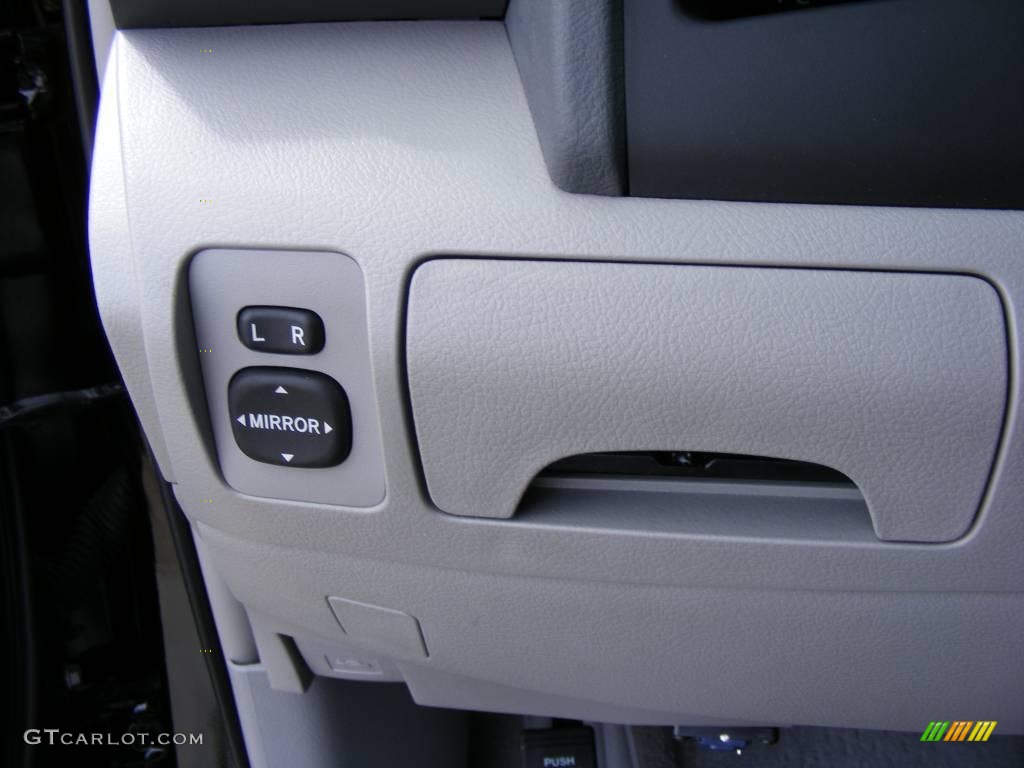2008 Camry LE - Black / Ash photo #38