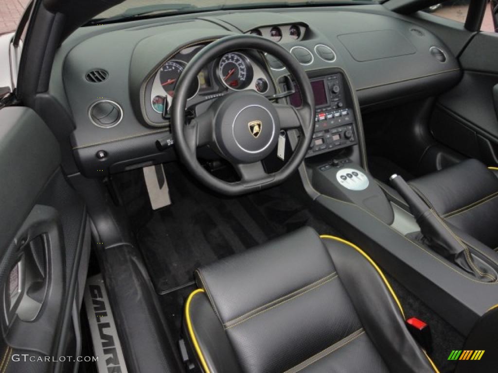 Black Interior 2006 Lamborghini Gallardo Spyder Photo