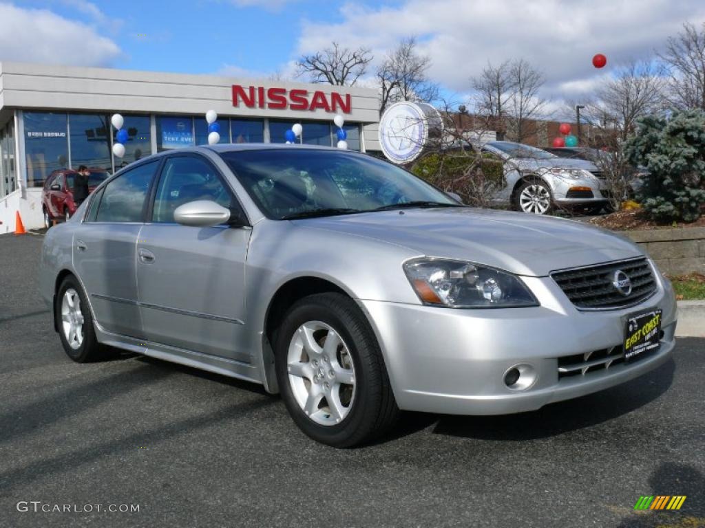 2005 Nissan altima silver paint