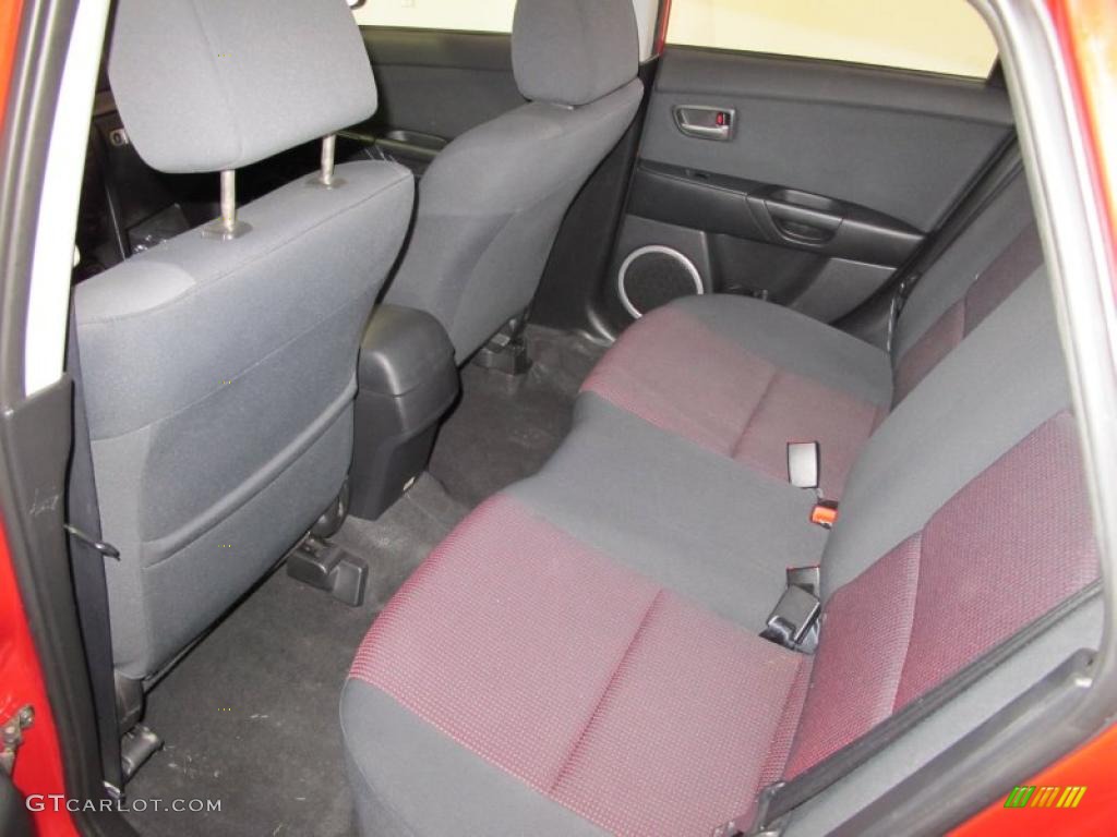 Black/Red Interior 2005 Mazda MAZDA3 s Hatchback Photo #41026072