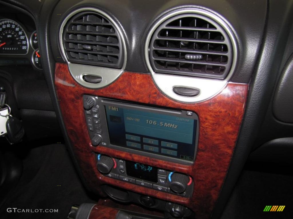 2006 GMC Envoy Denali Controls Photo #41027824