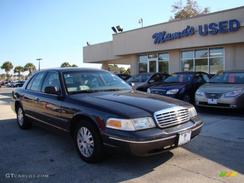 2004 Crown Victoria LX - Midnight Grey Metallic / Light Flint photo #2