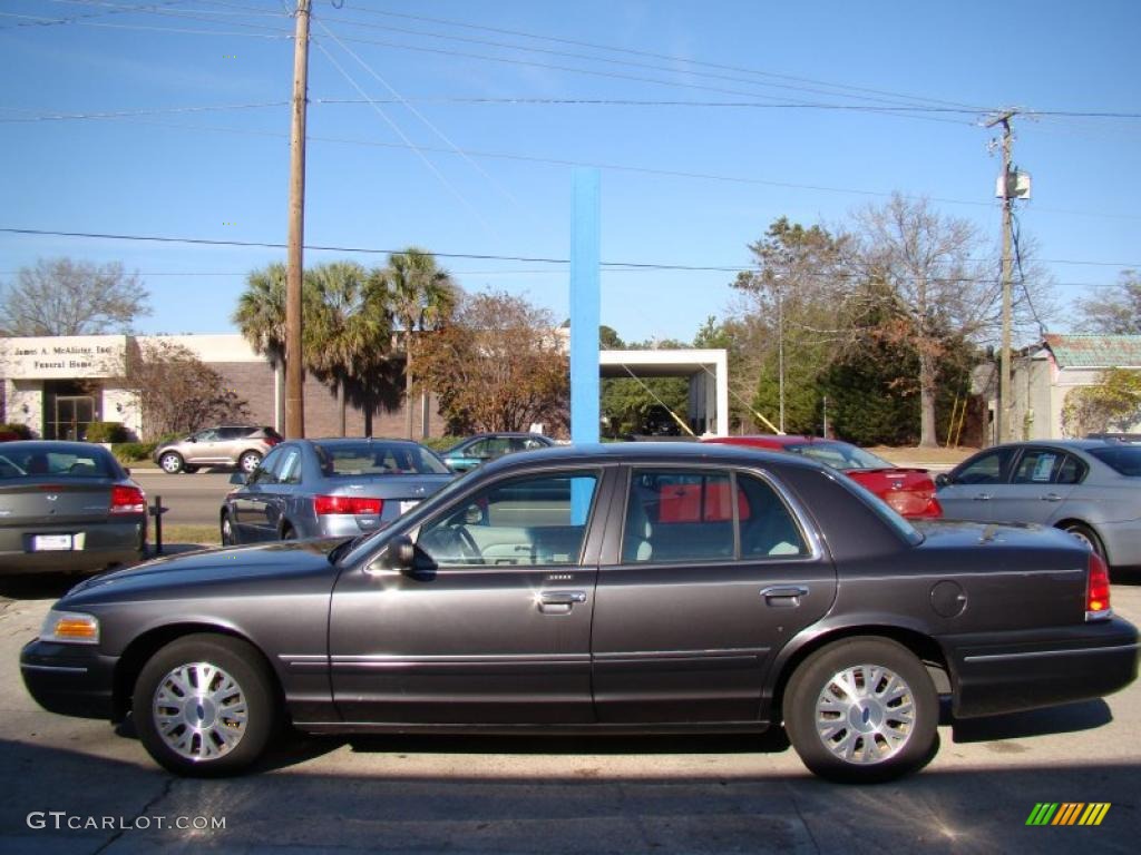 Midnight Grey Metallic 2004 Ford Crown Victoria LX Exterior Photo #41029236