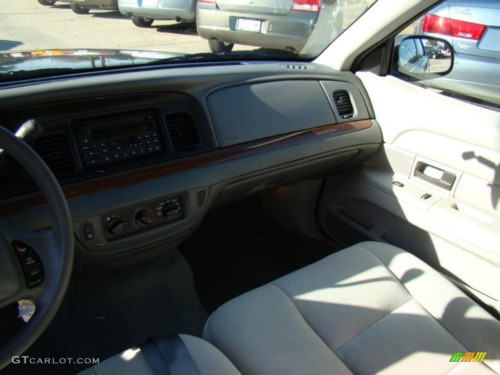 2004 Crown Victoria LX - Midnight Grey Metallic / Light Flint photo #16