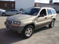 2000 Champagne Pearlcoat Jeep Grand Cherokee Laredo 4x4  photo #2