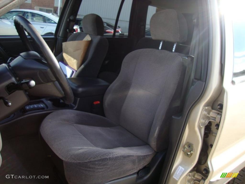 2000 Grand Cherokee Laredo 4x4 - Champagne Pearlcoat / Camel photo #17