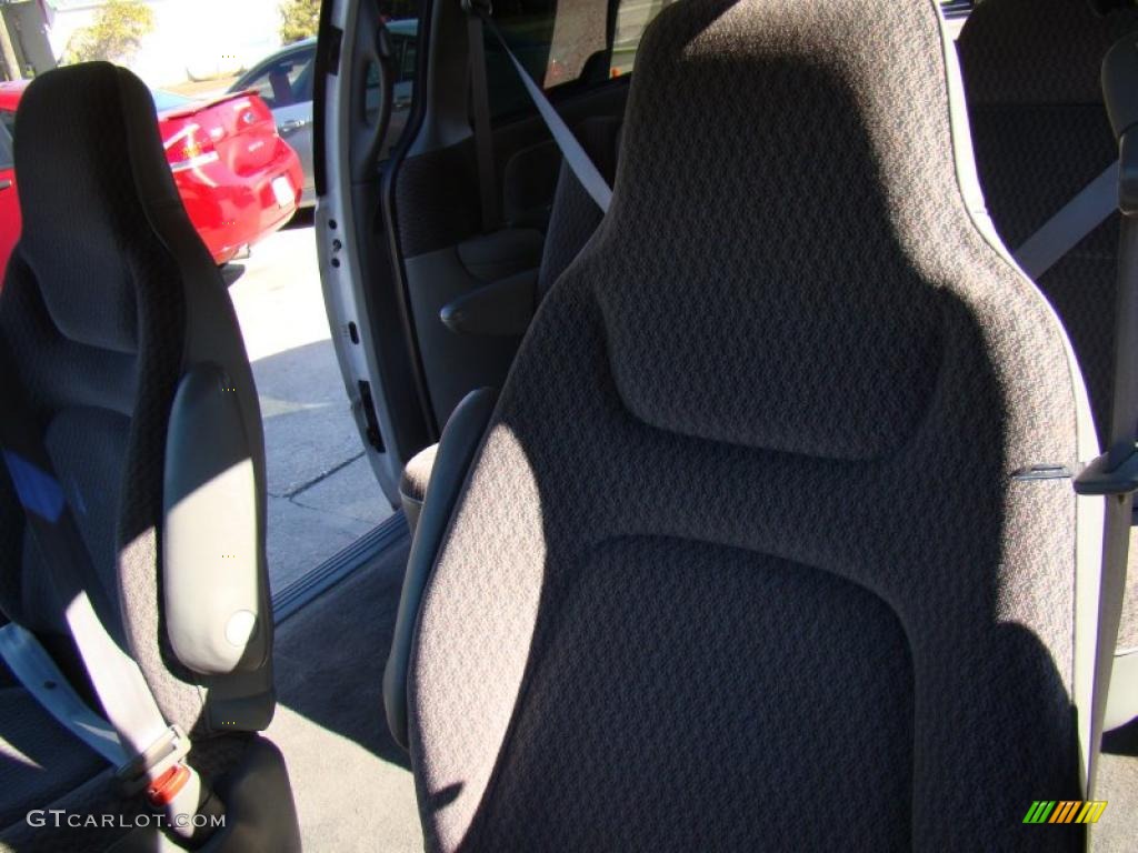 1998 Grand Voyager SE - Bright White / Silver Fern photo #10