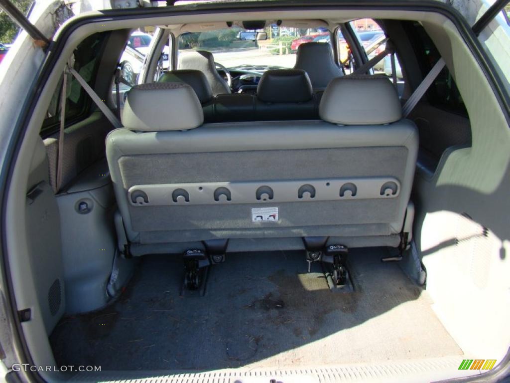 1998 Grand Voyager SE - Bright White / Silver Fern photo #14