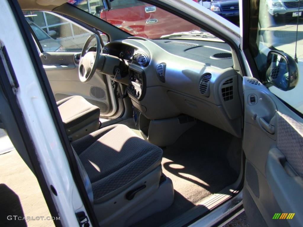 1998 Grand Voyager SE - Bright White / Silver Fern photo #15