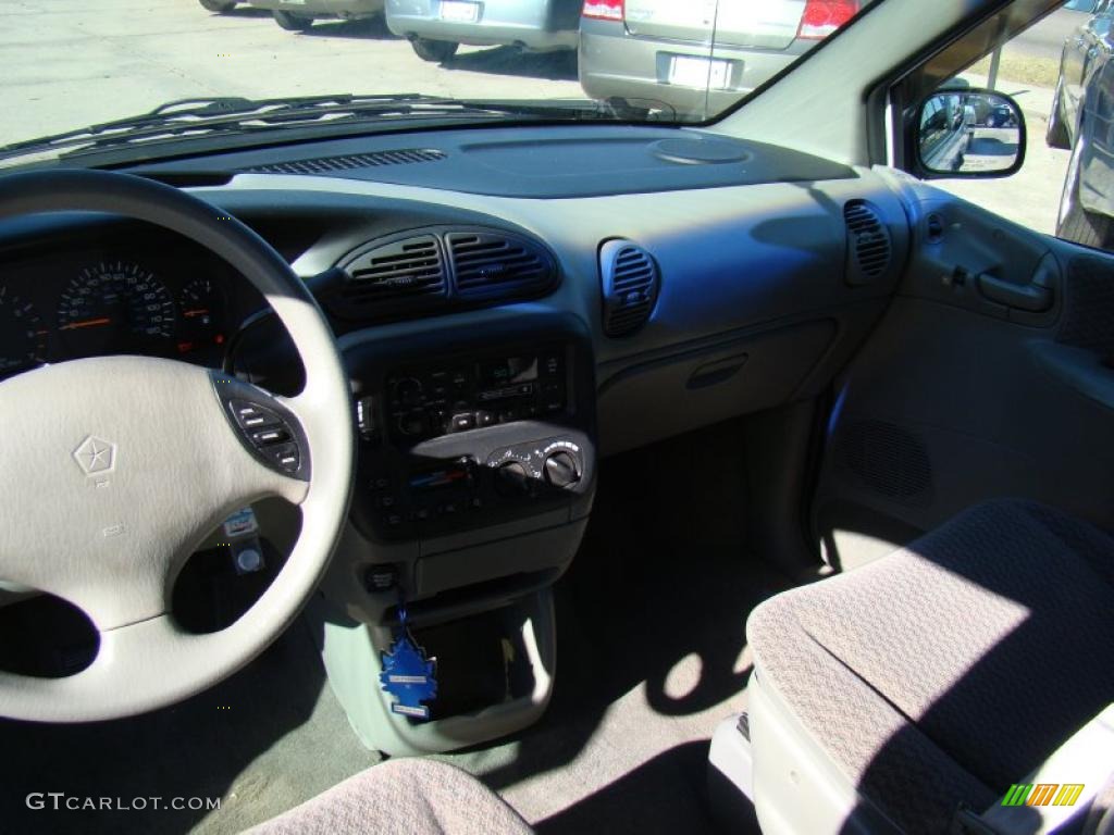 1998 Grand Voyager SE - Bright White / Silver Fern photo #19