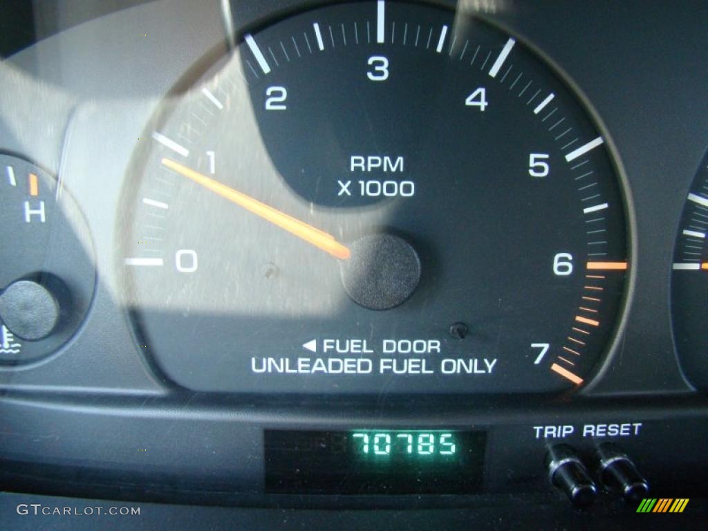 1998 Grand Voyager SE - Bright White / Silver Fern photo #27