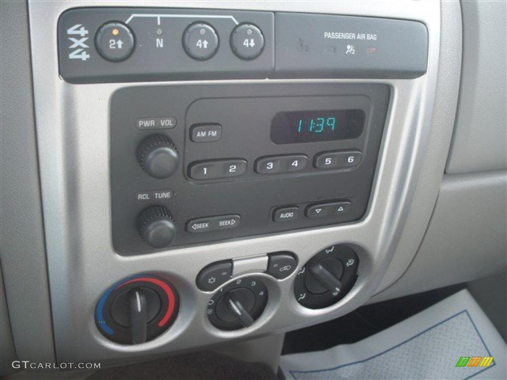 2008 Chevrolet Colorado Regular Cab 4x4 Controls Photo #41031744