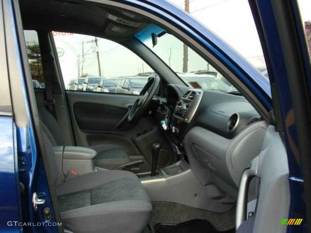 2002 RAV4 4WD - Spectra Blue Mica / Gray photo #8