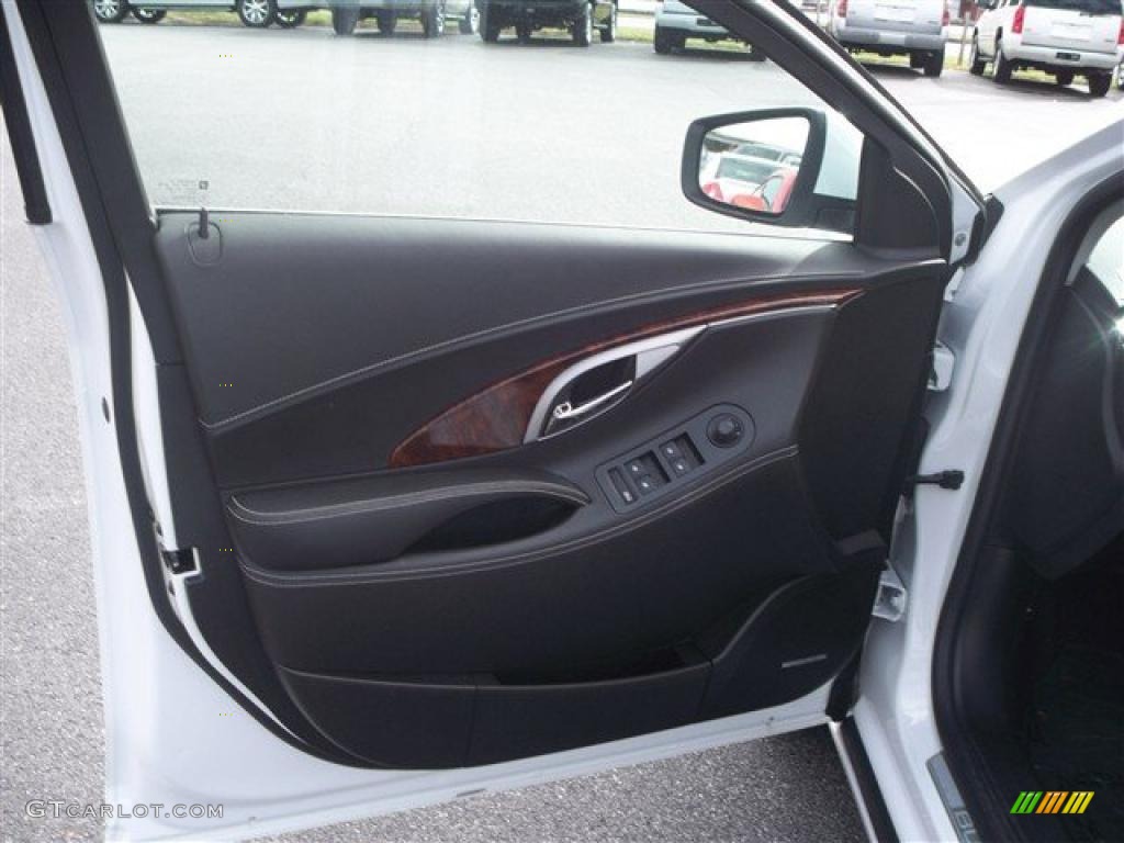 2010 Buick LaCrosse CXS Ebony Door Panel Photo #41033030