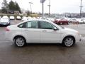 White Suede - Focus SEL Sedan Photo No. 5
