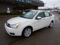 White Suede - Focus SEL Sedan Photo No. 8