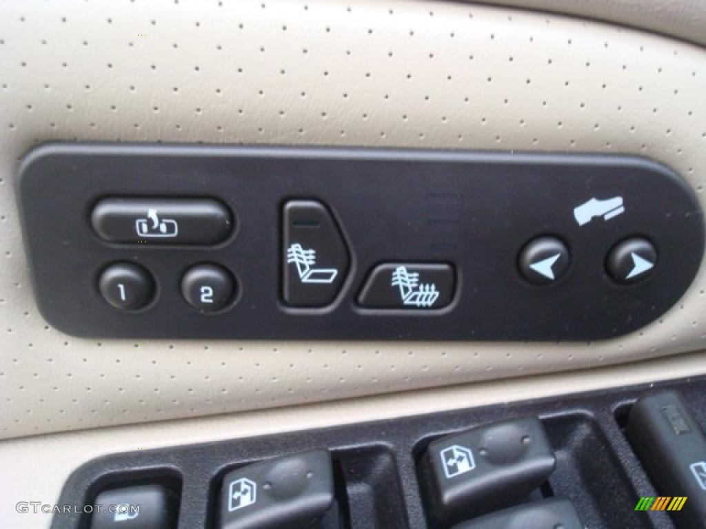 2006 Cadillac Escalade EXT AWD Controls Photo #41038968