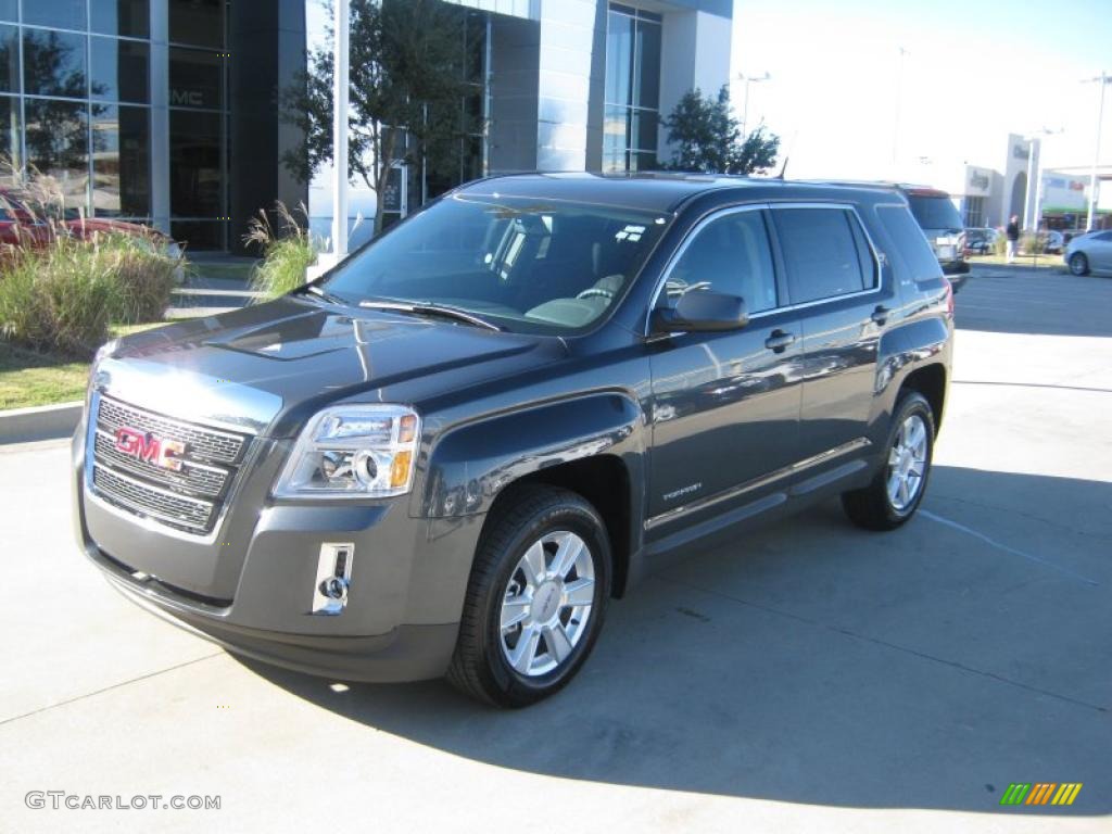 Cyber Gray Metallic GMC Terrain