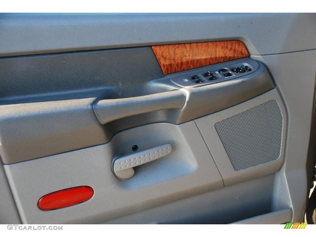 2006 Dodge Ram 2500 SLT Quad Cab Medium Slate Gray Door Panel Photo #41039364