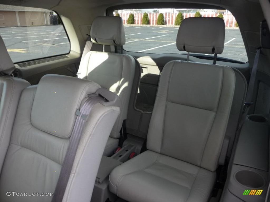 Taupe Interior 2003 Volvo XC90 2.5T AWD Photo #41040164