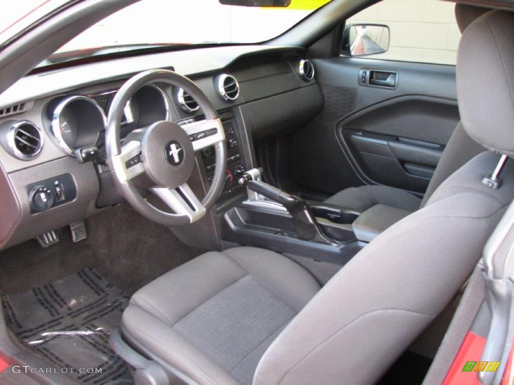 Dark Charcoal Interior 2006 Ford Mustang V6 Deluxe Convertible Photo #41045733