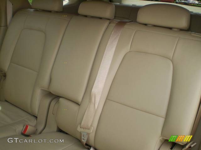 2007 XL7 Luxury AWD - Prairie Gold Metallic / Beige photo #20