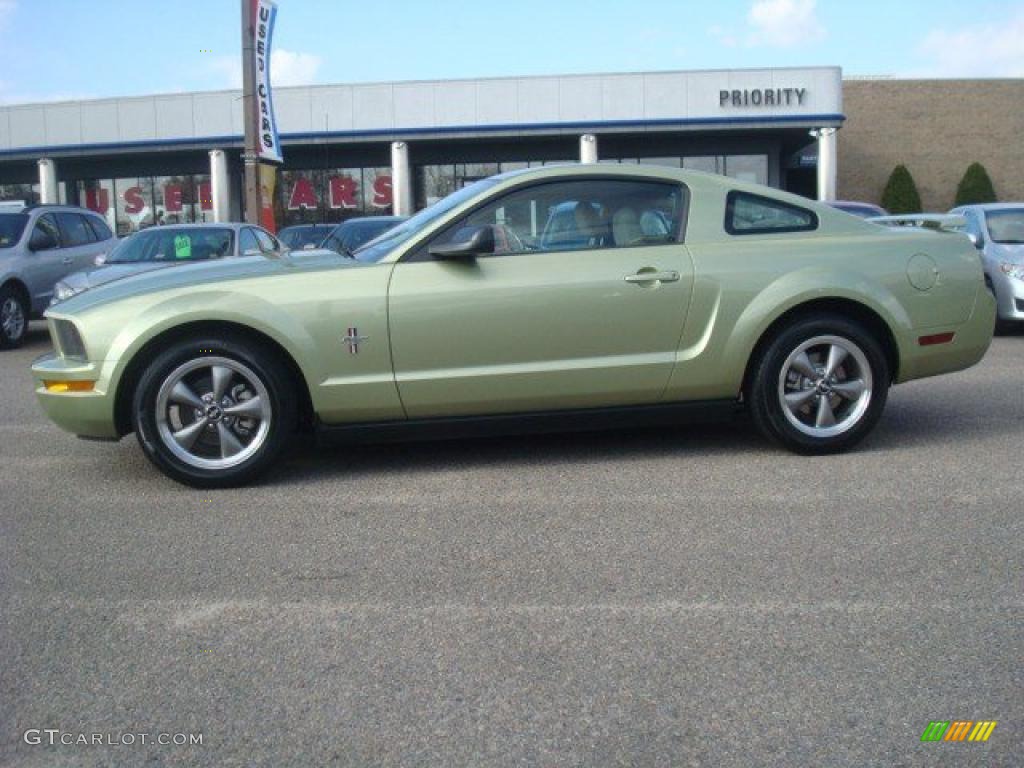 Legend Lime Metallic 2006 Ford Mustang V6 Deluxe Coupe Exterior Photo #41048113
