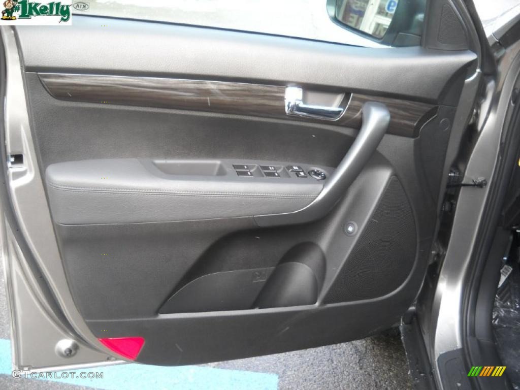 2011 Sorento LX V6 AWD - Titanium Silver / Black photo #7