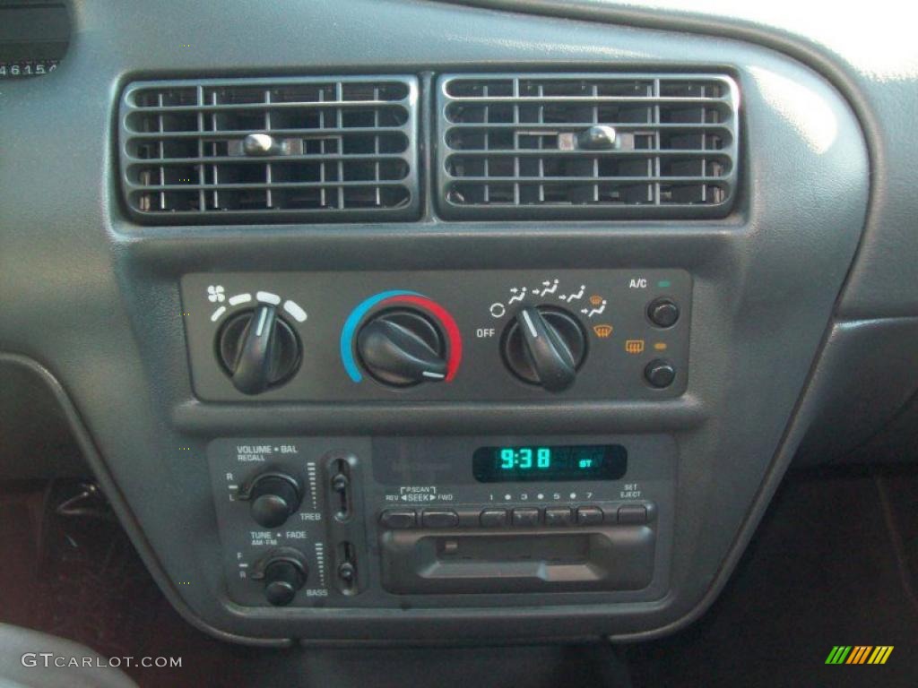 1996 Chevrolet Cavalier Sedan Controls Photos