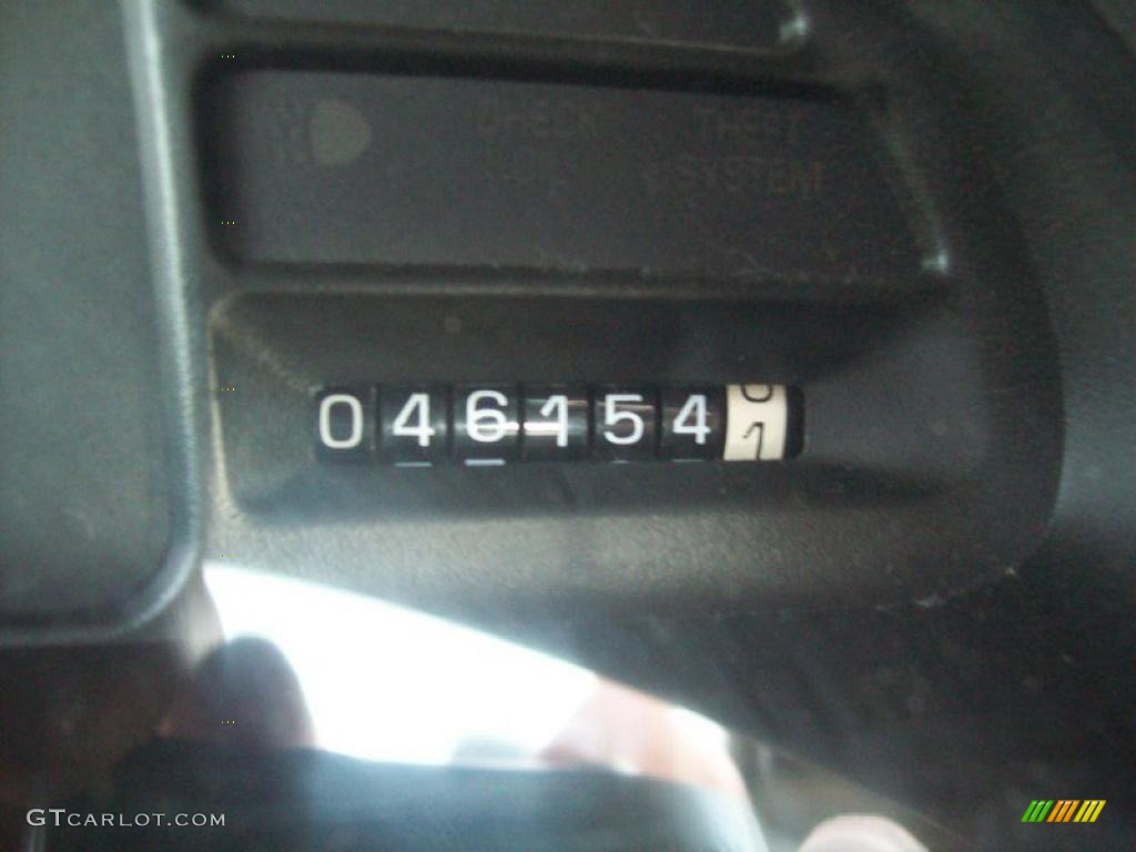 1996 Cavalier Sedan - Black / Dark Gray photo #8