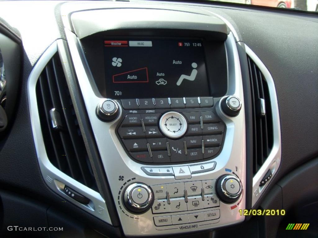 2011 GMC Terrain SLT Controls Photo #41053405