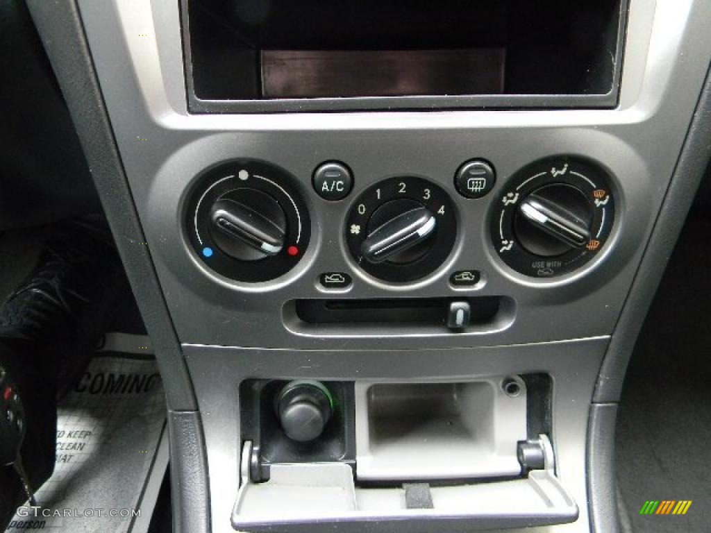 2007 Subaru Impreza 2.5i Sedan Controls Photo #41054801