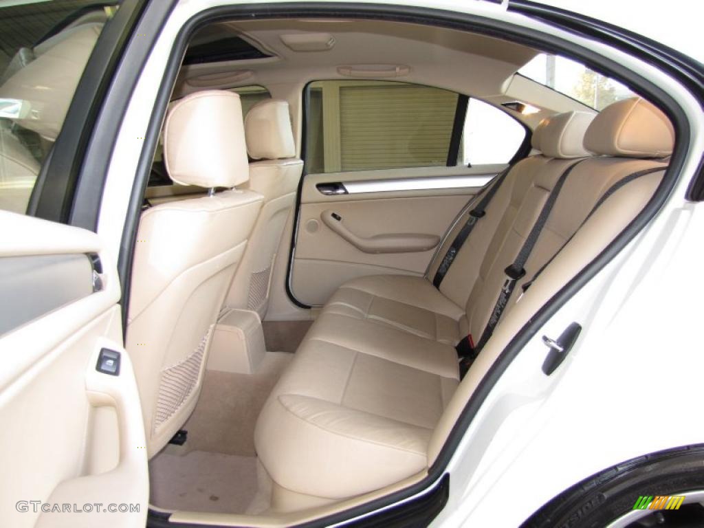 2004 3 Series 325i Sedan - Alpine White / Sand photo #11