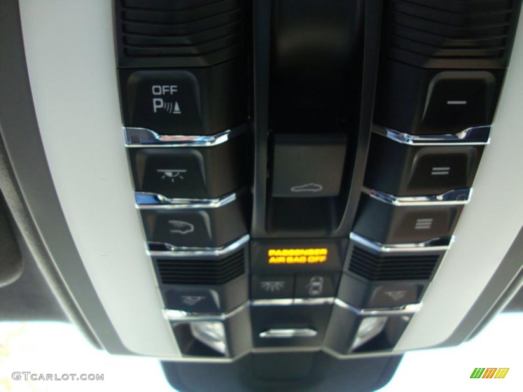 2011 Porsche Panamera Turbo Controls Photo #41059187