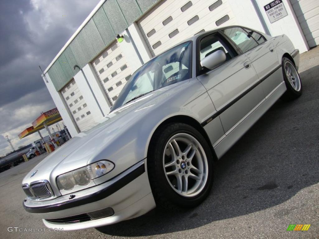 2001 7 Series 740i Sedan - Titanium Silver Metallic / Grey photo #1