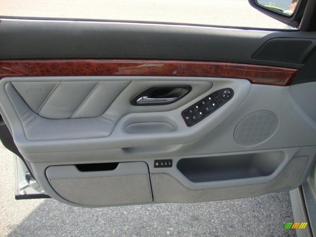 2001 BMW 7 Series 740i Sedan Grey Door Panel Photo #41060231