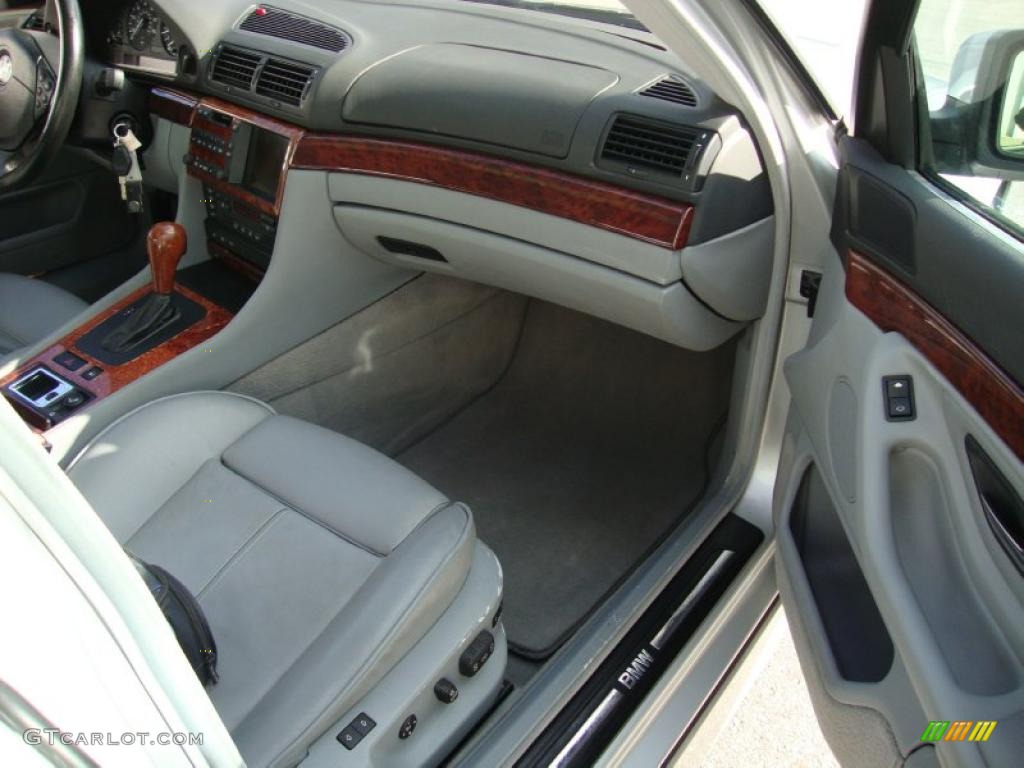 Grey Interior 2001 BMW 7 Series 740i Sedan Photo #41060307