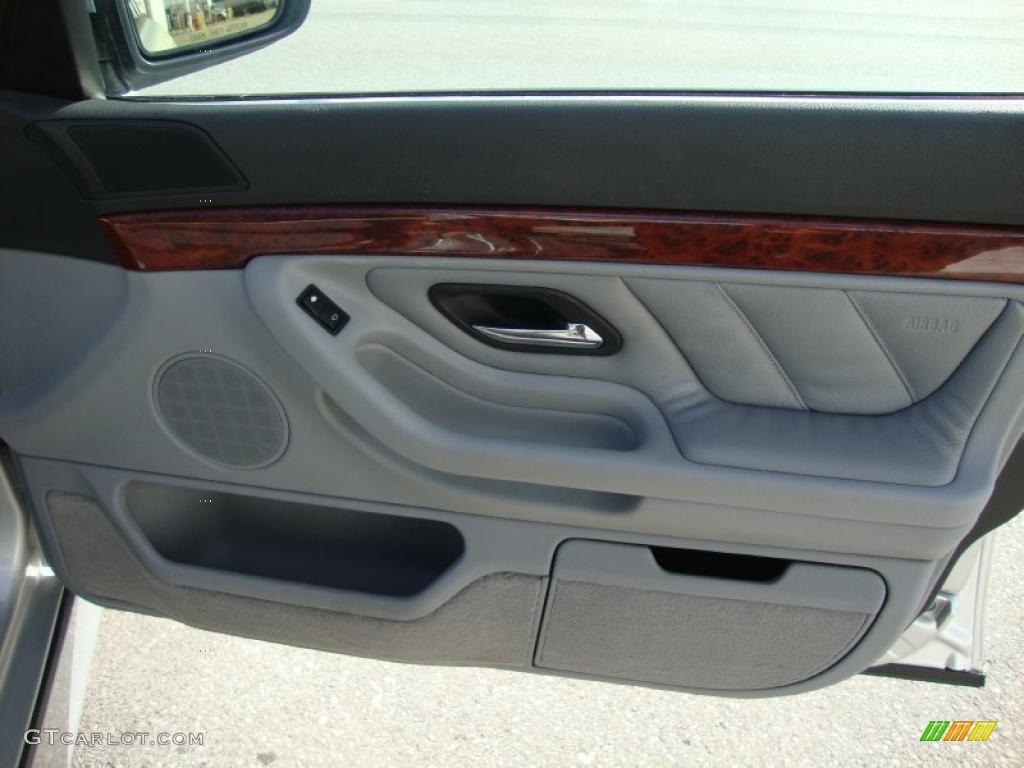 2001 BMW 7 Series 740i Sedan Grey Door Panel Photo #41060367