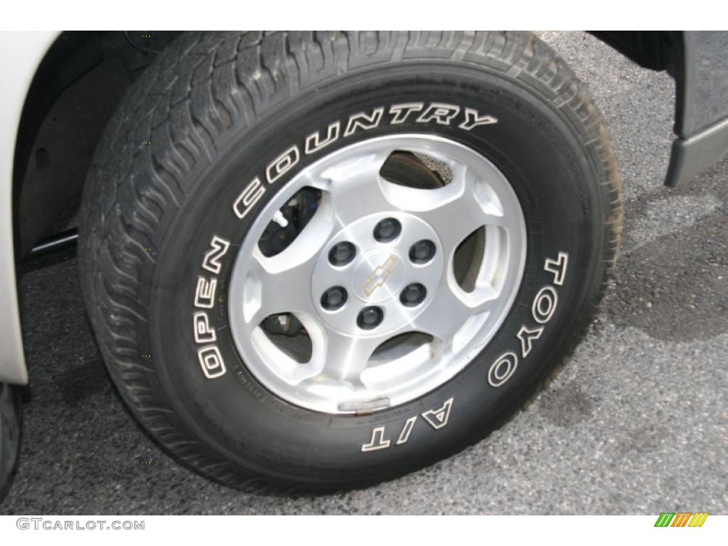 2004 Chevrolet Tahoe LS 4x4 Wheel Photo #41062267