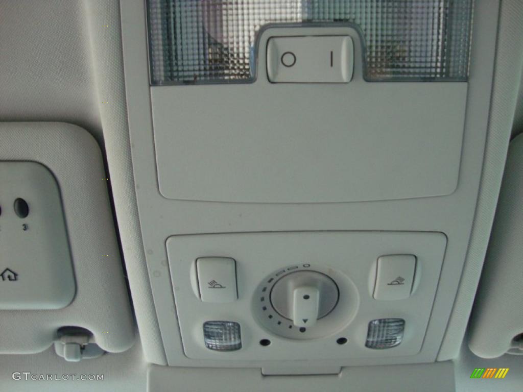 2004 Audi A6 2.7T S-Line quattro Sedan Controls Photo #41063175