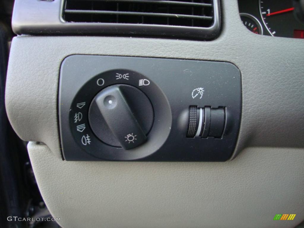 2004 Audi A6 2.7T S-Line quattro Sedan Controls Photo #41063287
