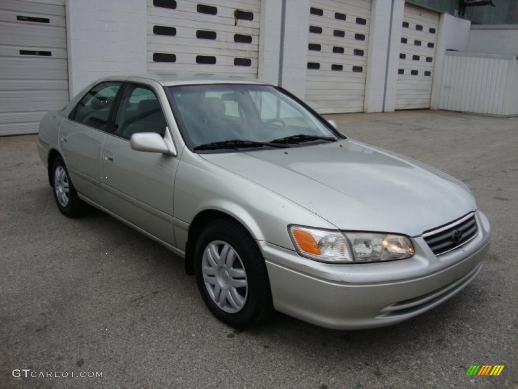 Lunar Mist Metallic 2000 Toyota Camry LE Exterior Photo #41064111