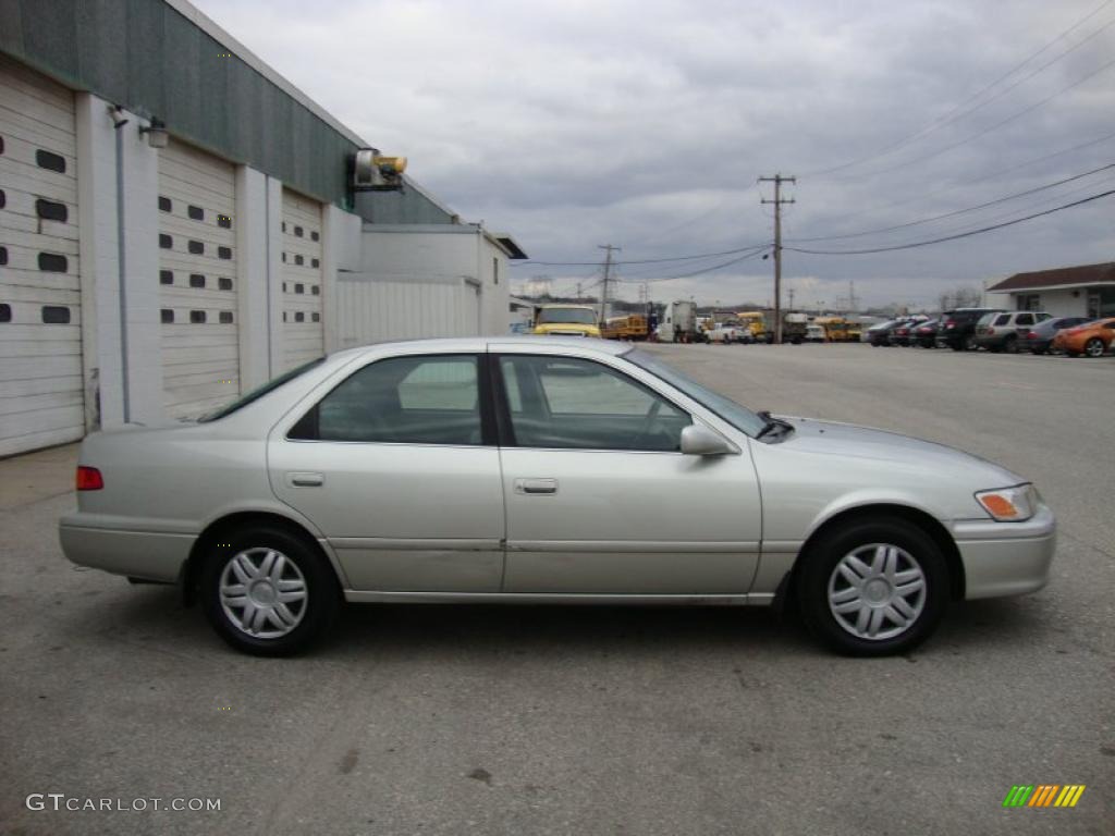 Lunar Mist Metallic 2000 Toyota Camry LE Exterior Photo #41064147