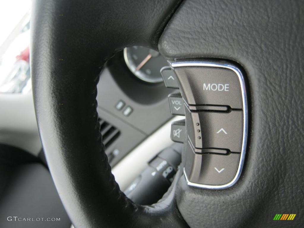 2009 Hyundai Sonata SE Controls Photos