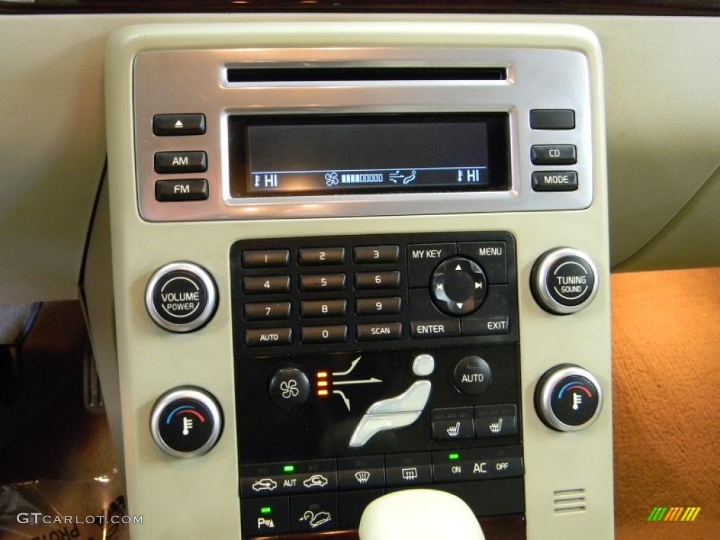 2008 Volvo XC70 AWD Controls Photo #41065627