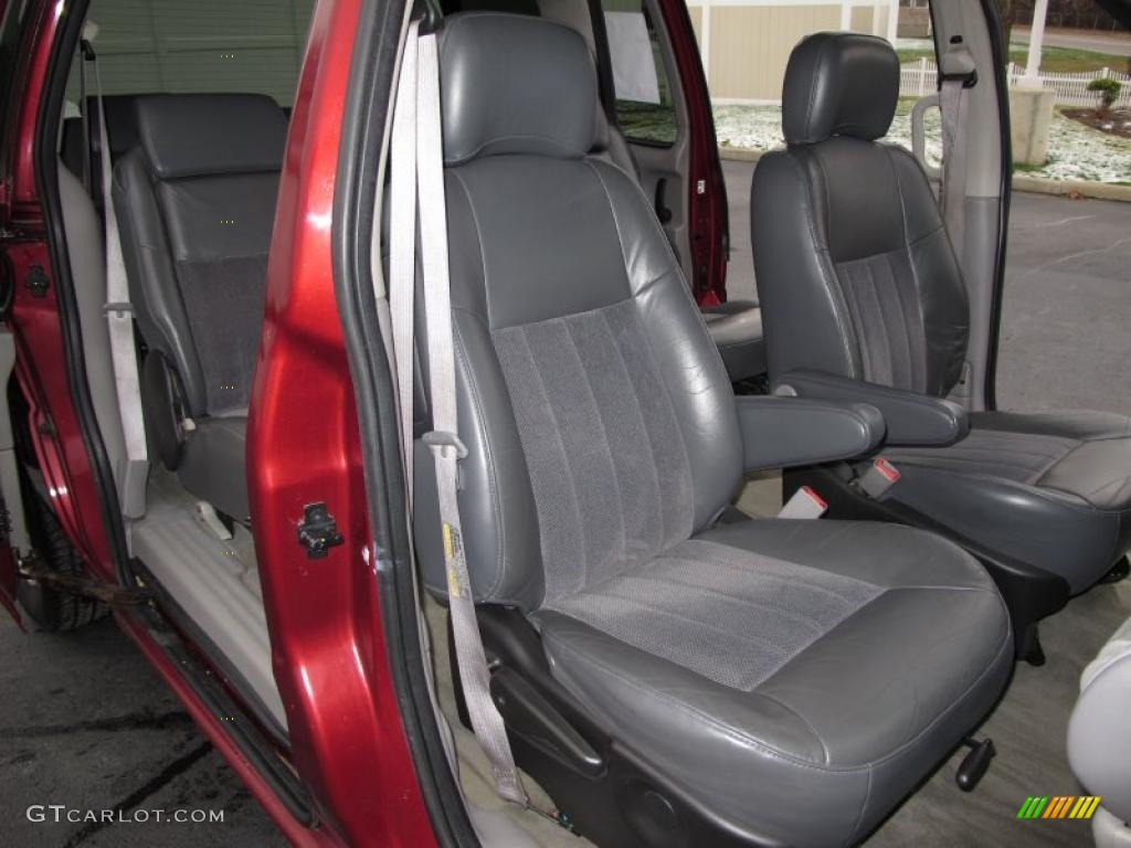 2002 Chevrolet Venture Warner Brothers Edition Interior