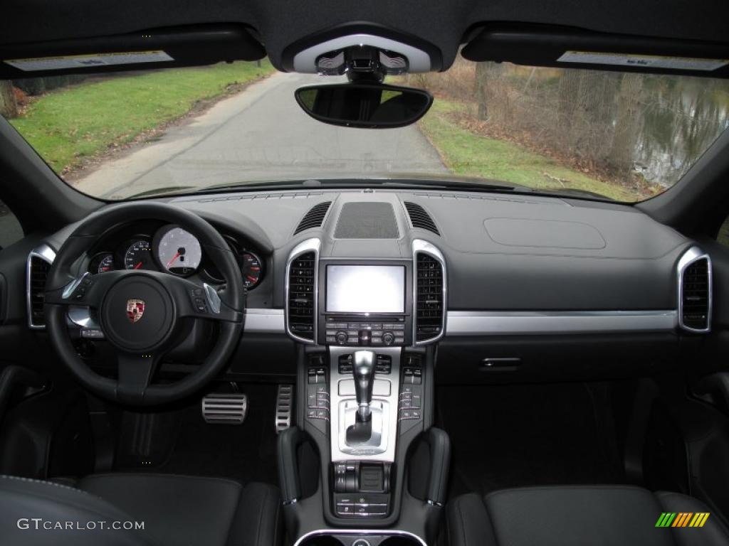 2011 Porsche Cayenne S Black Dashboard Photo #41067283