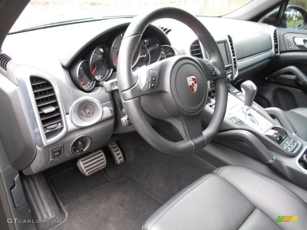 Black Interior 2011 Porsche Cayenne S Photo #41067307