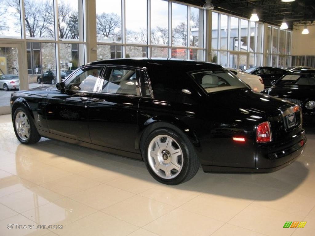 Black 2006 Rolls-Royce Phantom Standard Phantom Model Exterior Photo #41069259