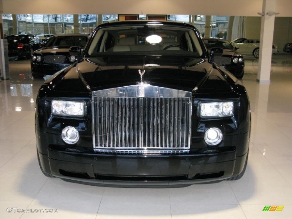 Black 2006 Rolls-Royce Phantom Standard Phantom Model Exterior Photo #41069291